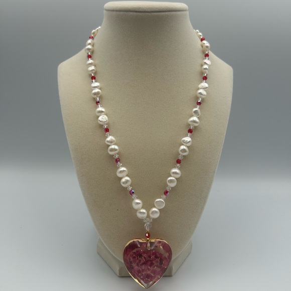 Lee Sands Jewelry - *New* Faux Pearl and Lucite Heart Necklace